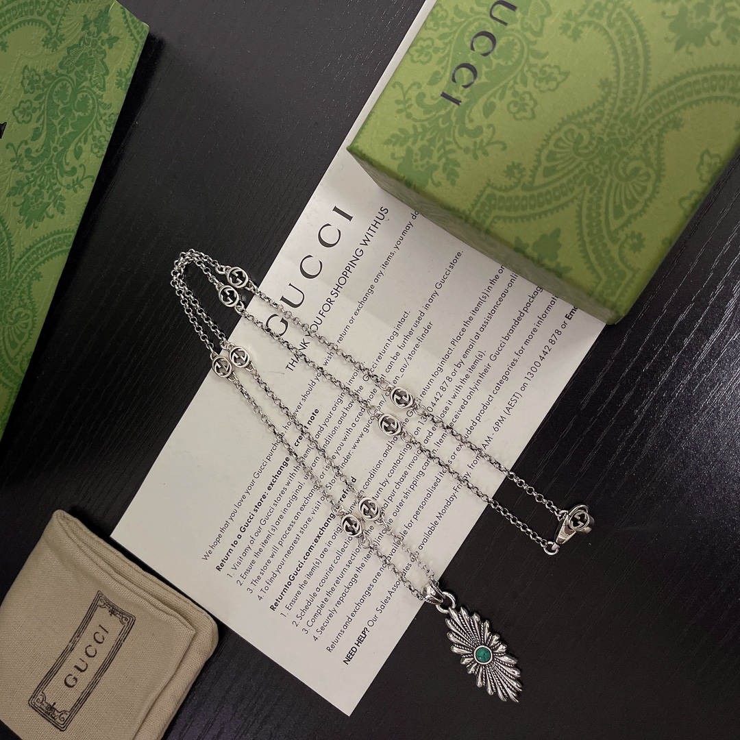 Gucci GG Sunflower Vintage Necklace