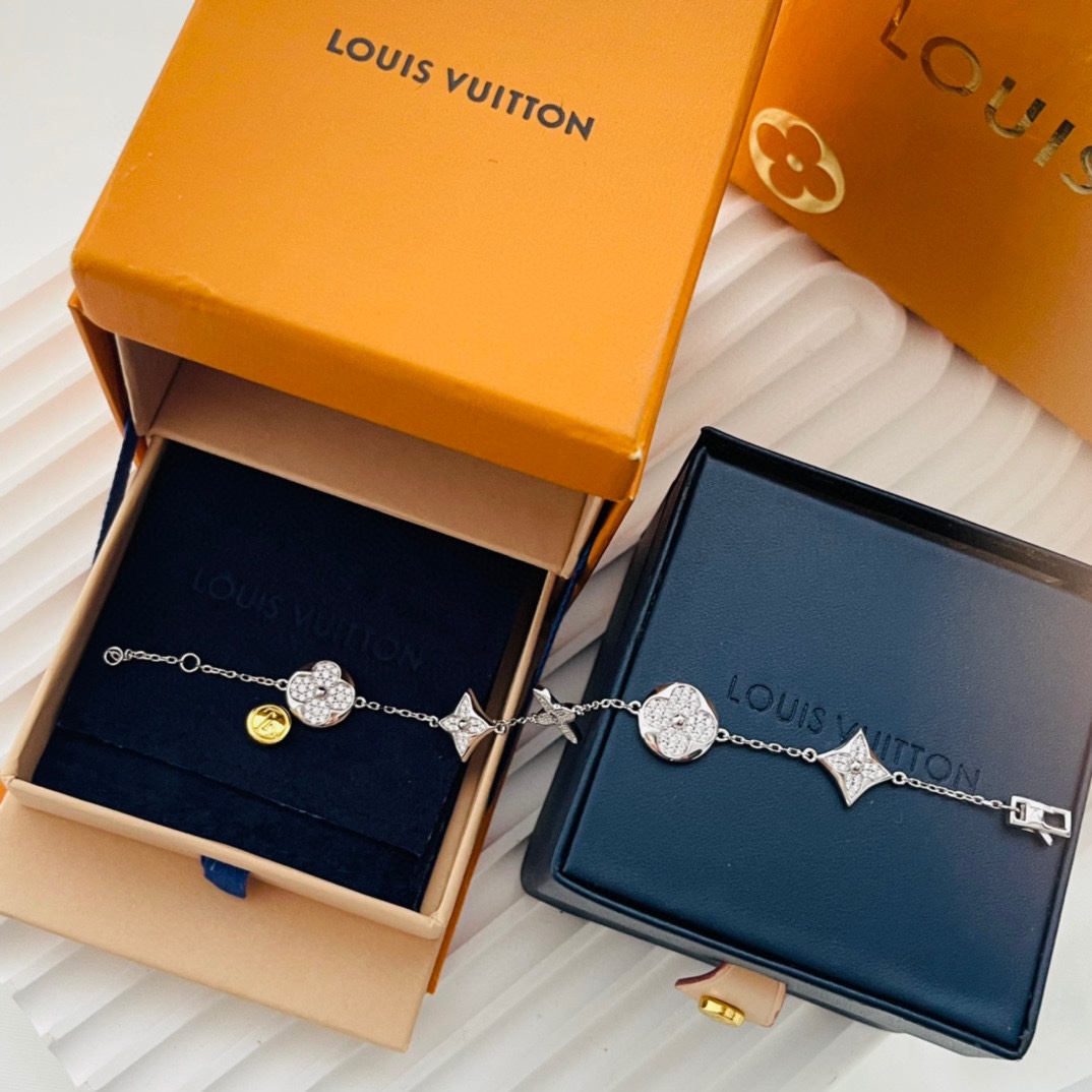 Louis Vuitton new five-flower full diamond bracelet