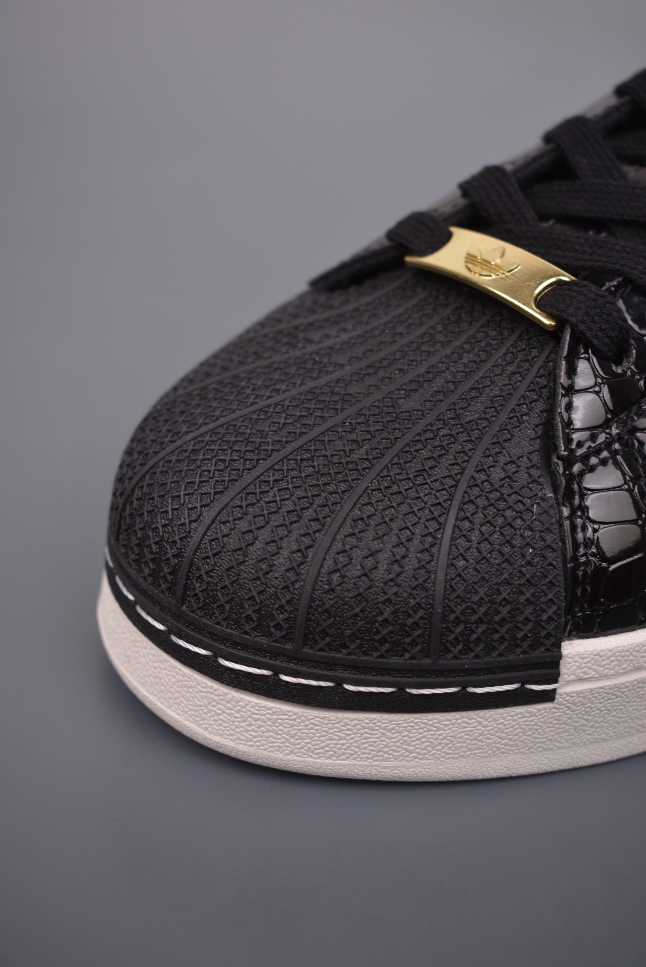 Adidas Originals Superstar XLG Snake Pattern Black Beige White IE5195