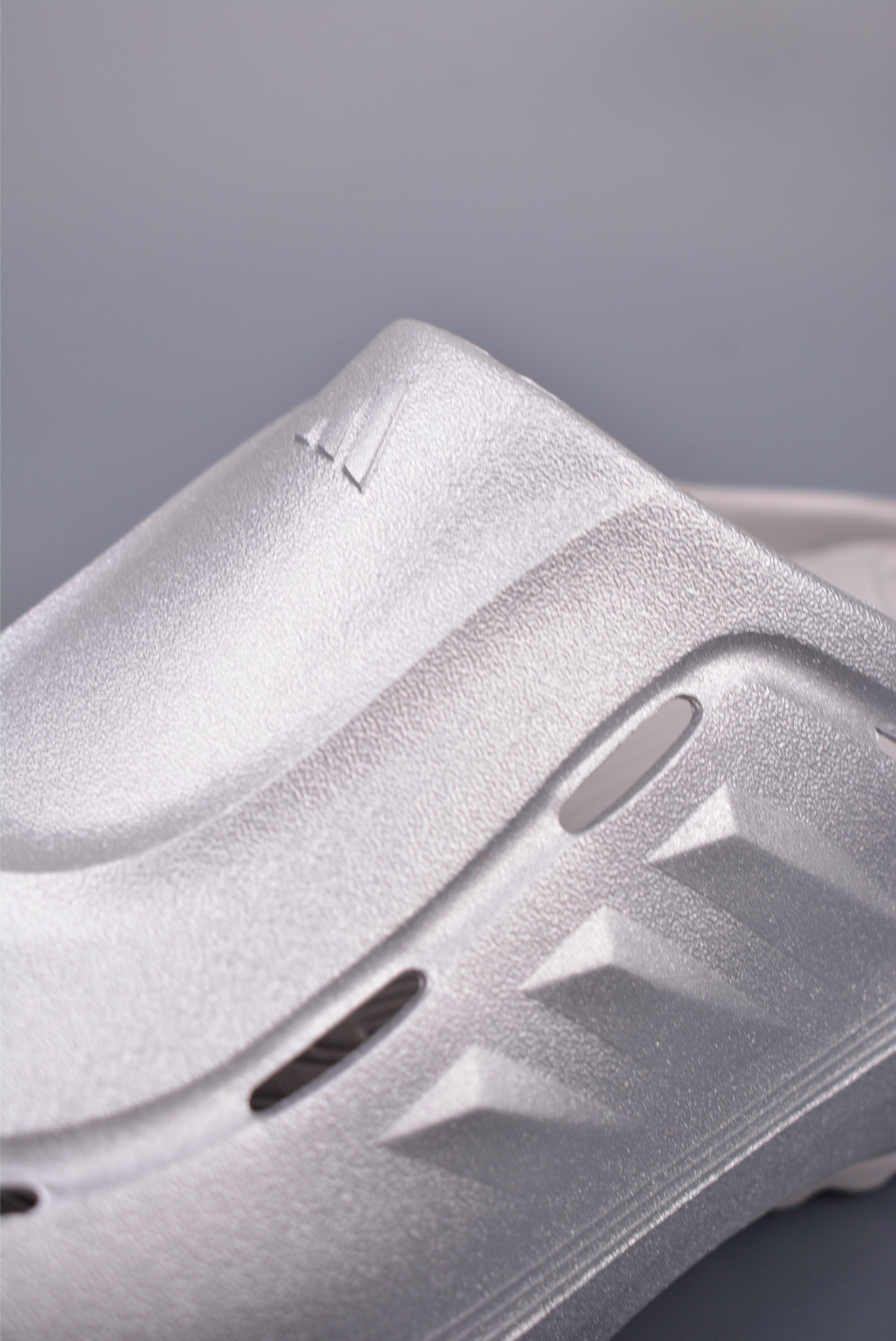 Adidas Ozwave Clog Slides Metallic Silver Grey JR6757