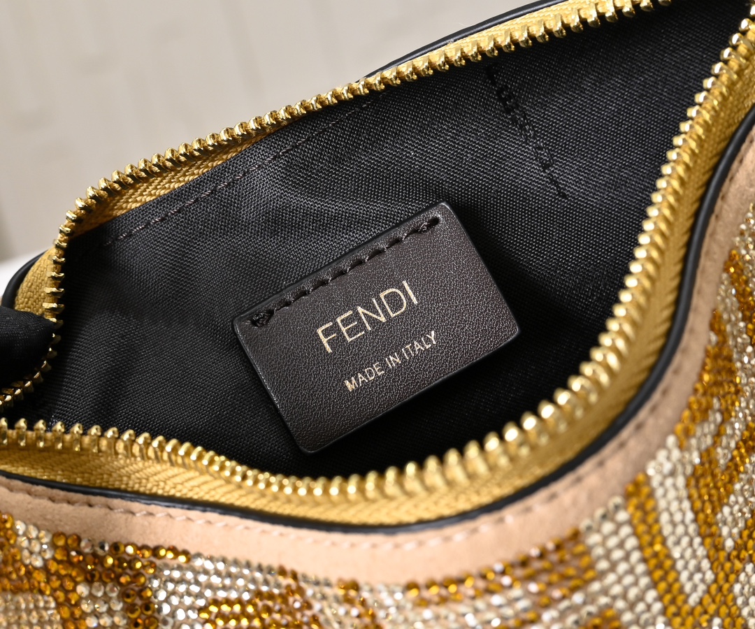FENDI praphy underarm bag 1009
