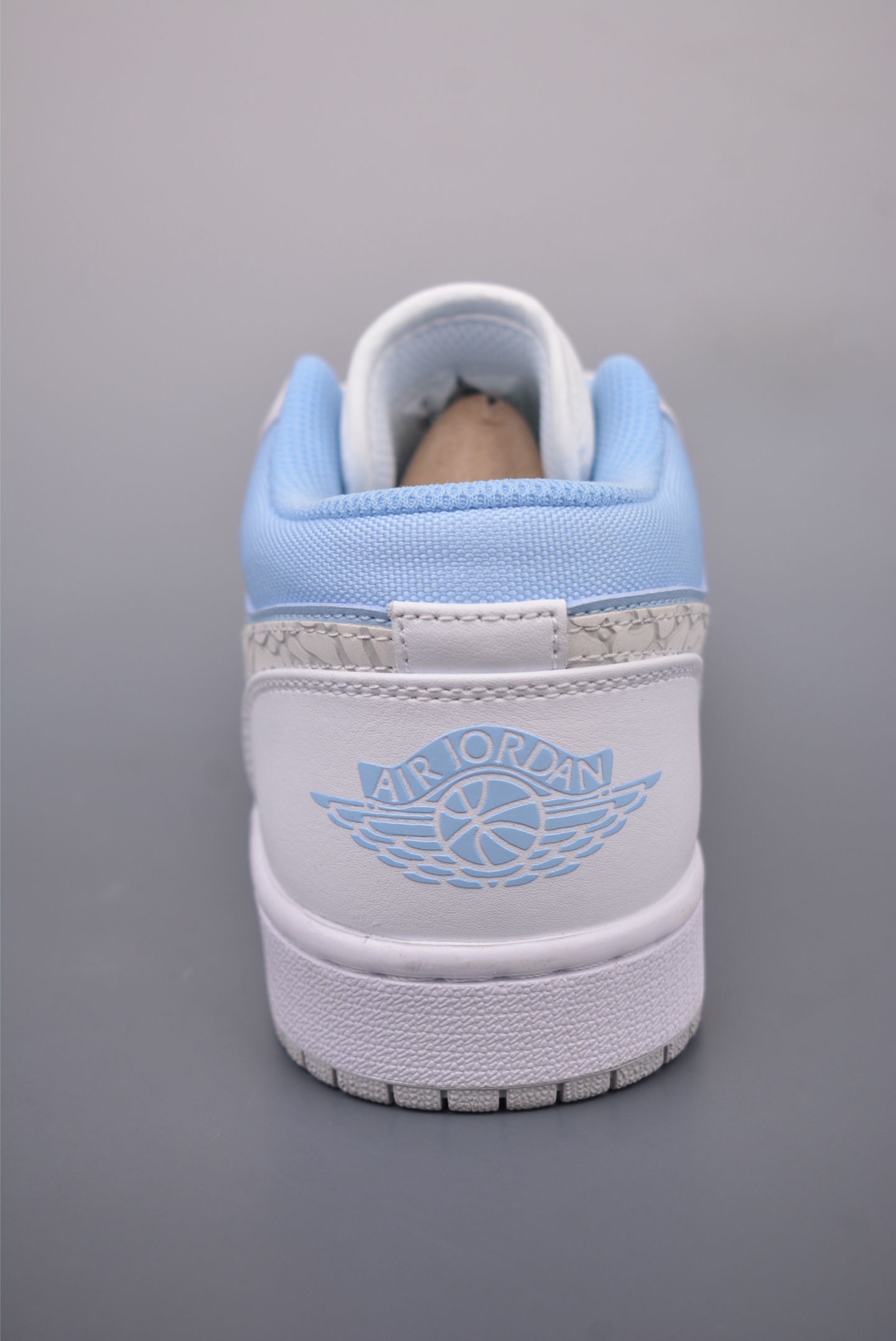 Nike Wmns Air Jordan 1 Low GS White Blue Burst IB7692-400