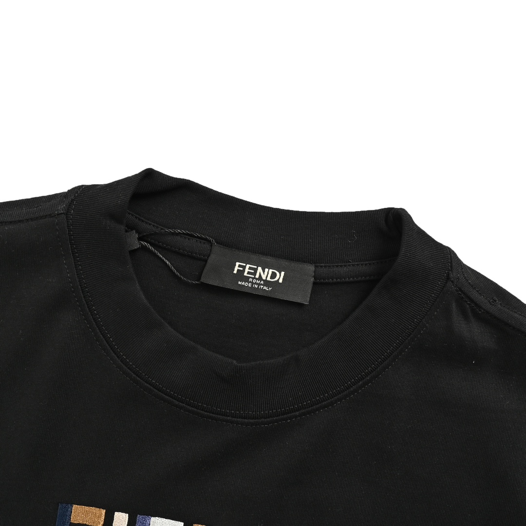 Fendi 24Fw long-sleeved T-shirt with contrasting double F logo embroidery on the chest