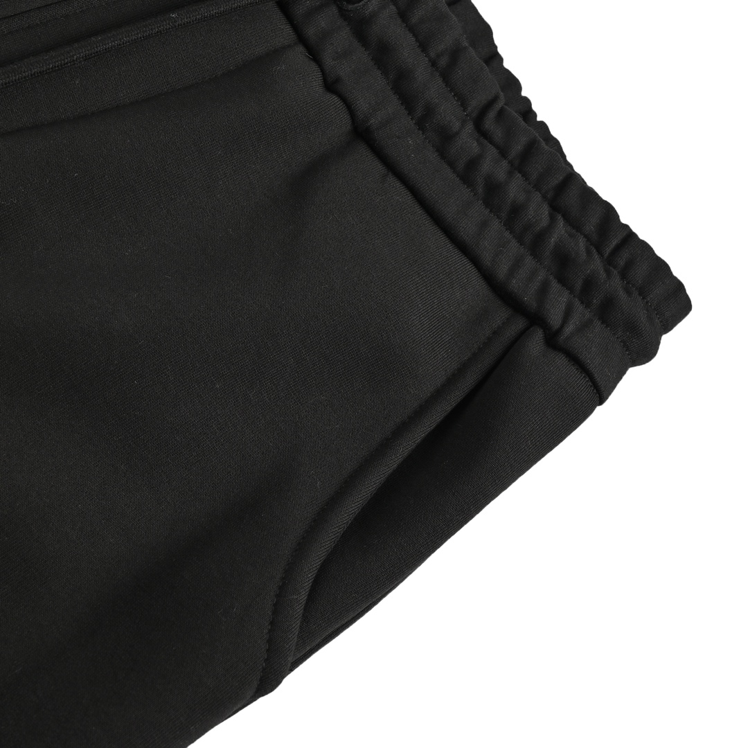 Loewe 23Fw leather patch pocket embroidered flame fleece trousers