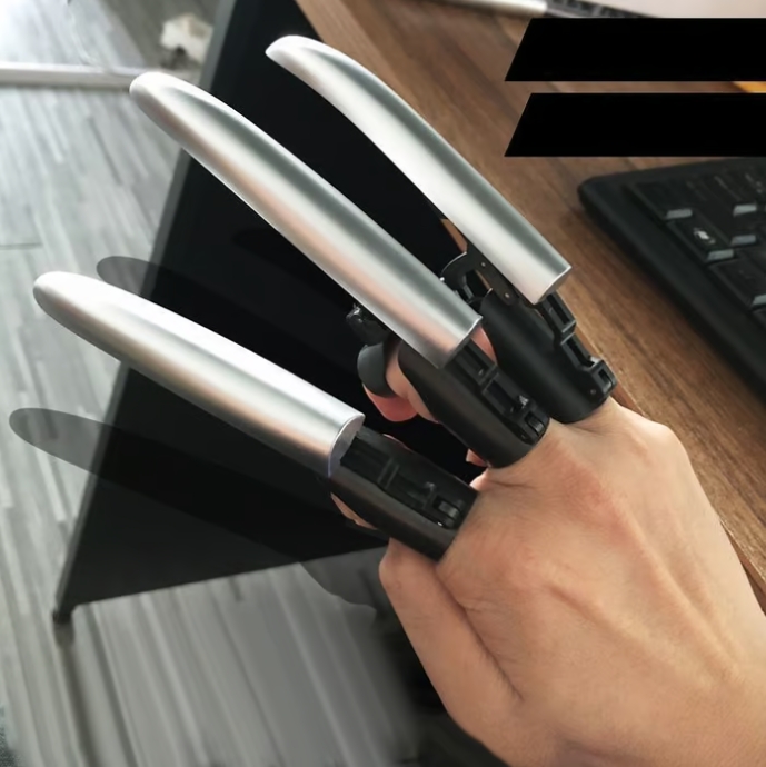 🔥The best gift this Christmas🎁-Mechanical retractable wolf claw
