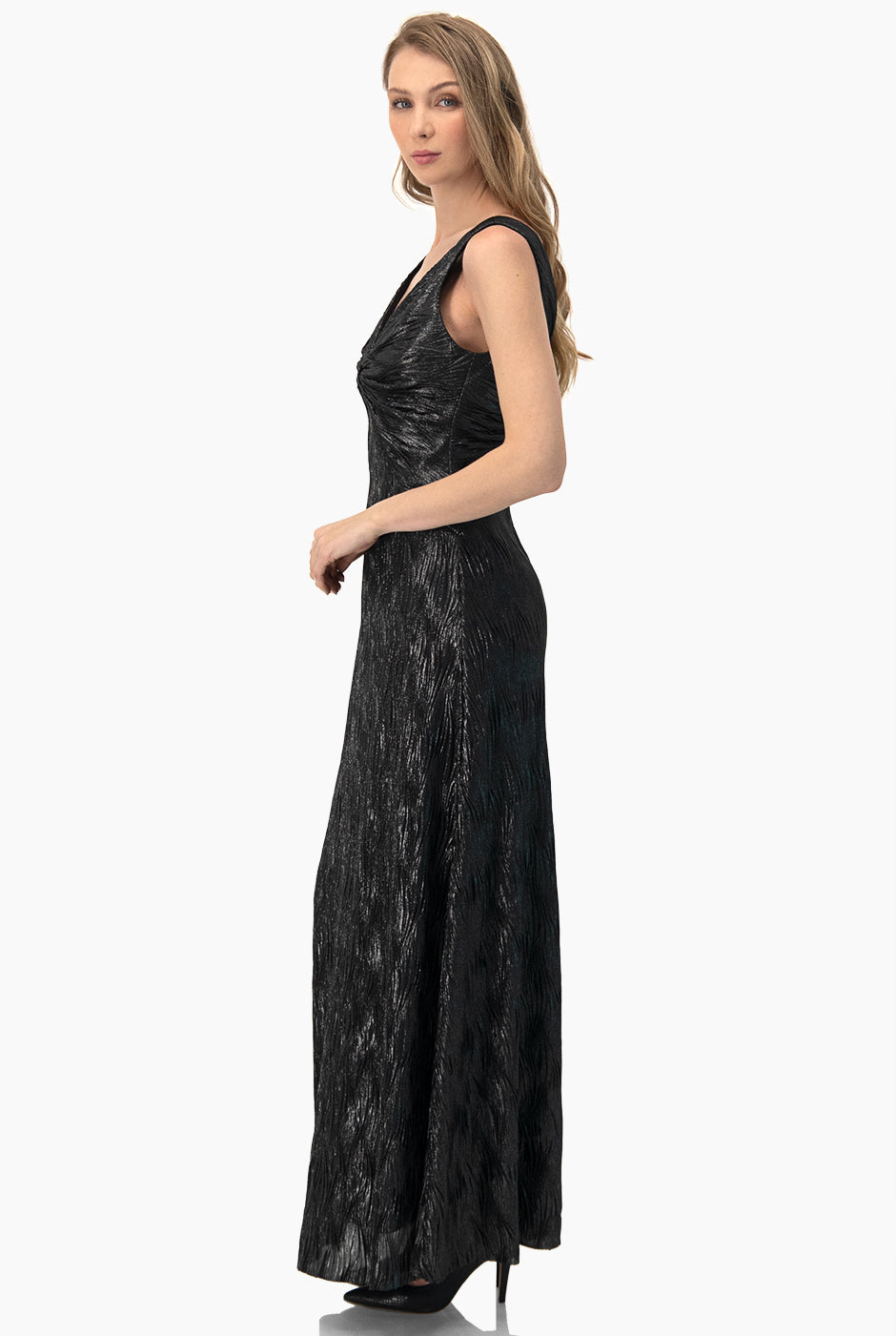 Vestido largo negro sin mangas