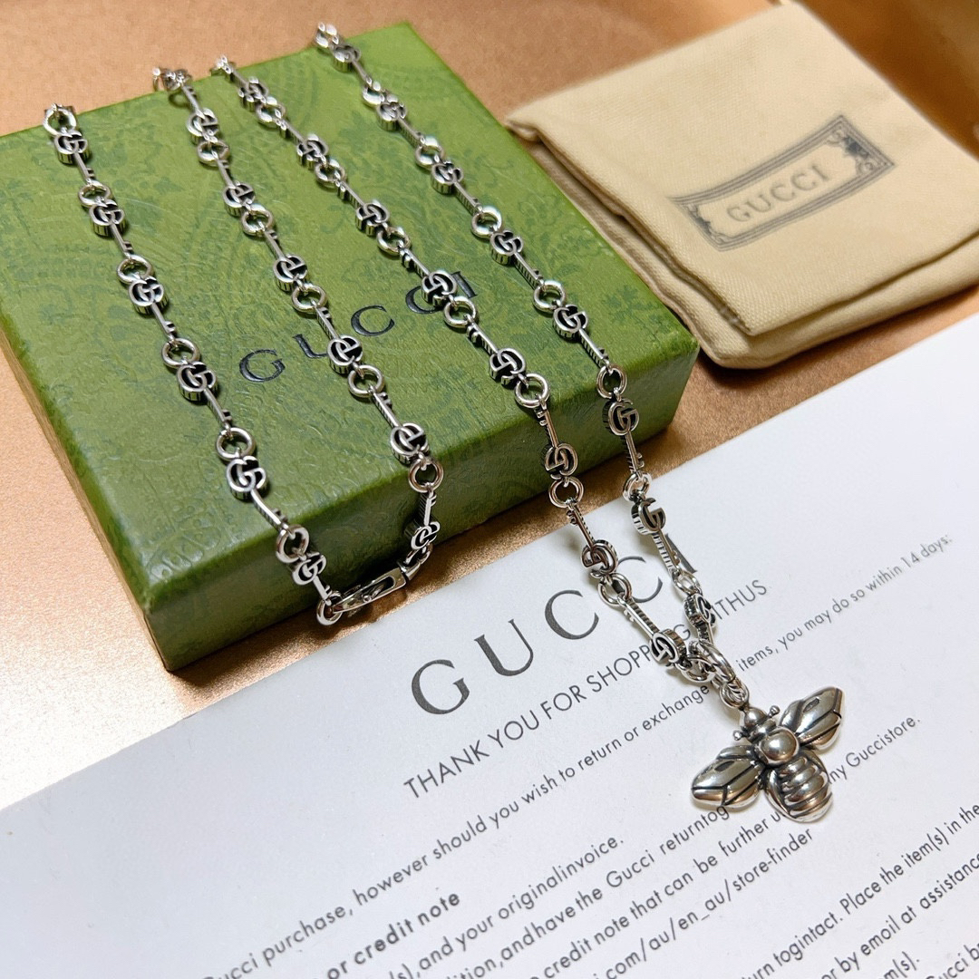Gucci Anger Forest series new double G bee retro necklace