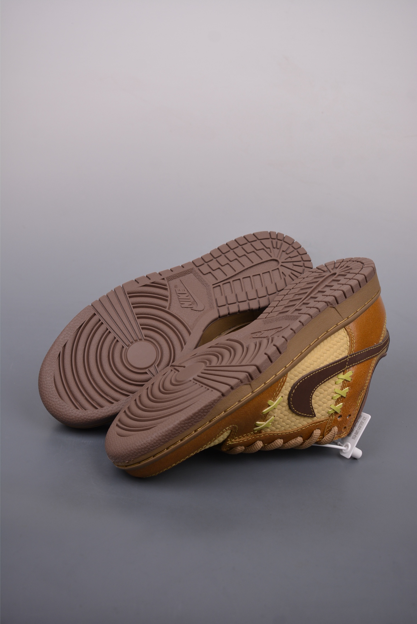 Nike SB Dunk Low Shanghai Xiaolongbao Woven Sneakers DD1391-106