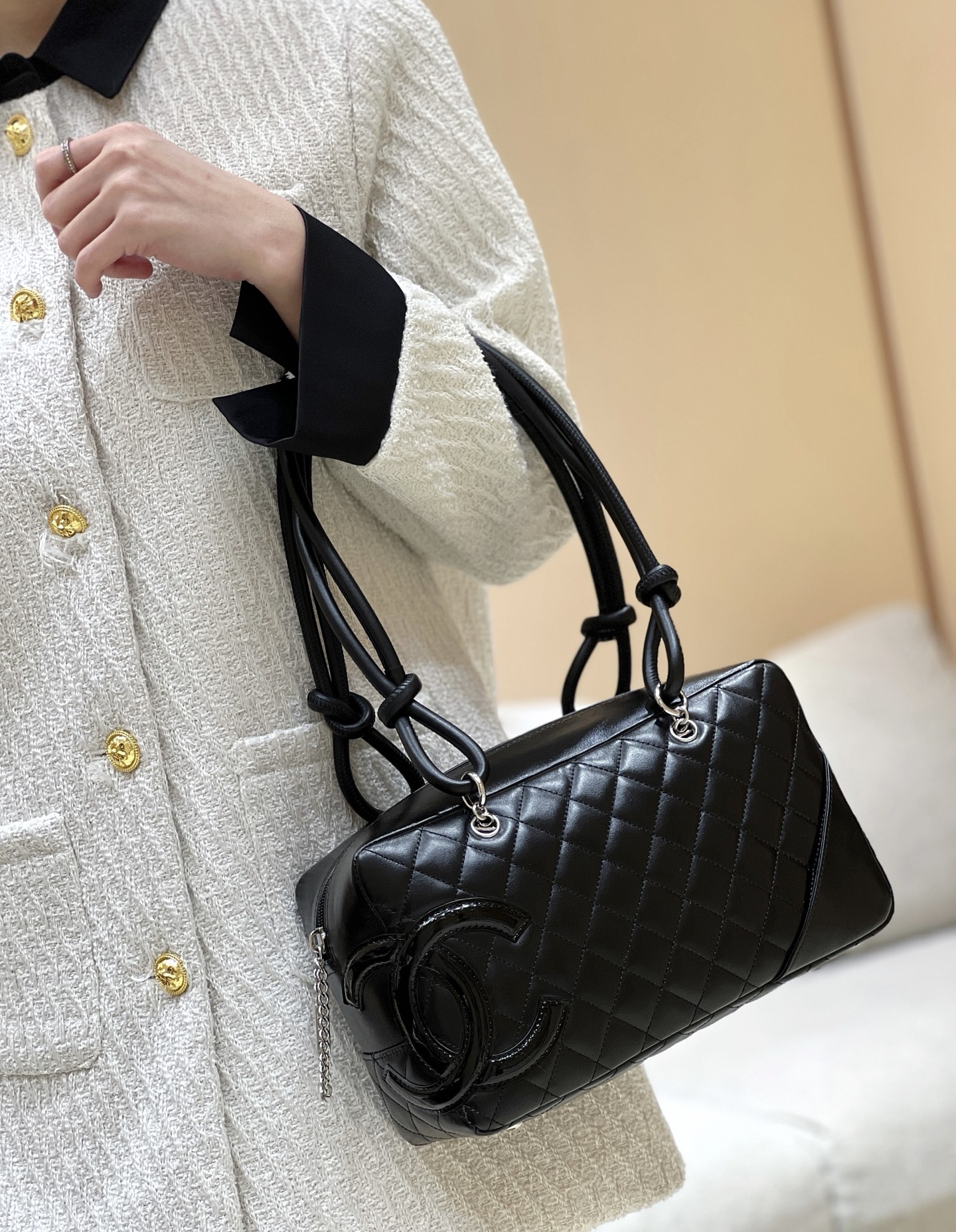 Chanel Used Kangpeng Large Pillow Bag A25171