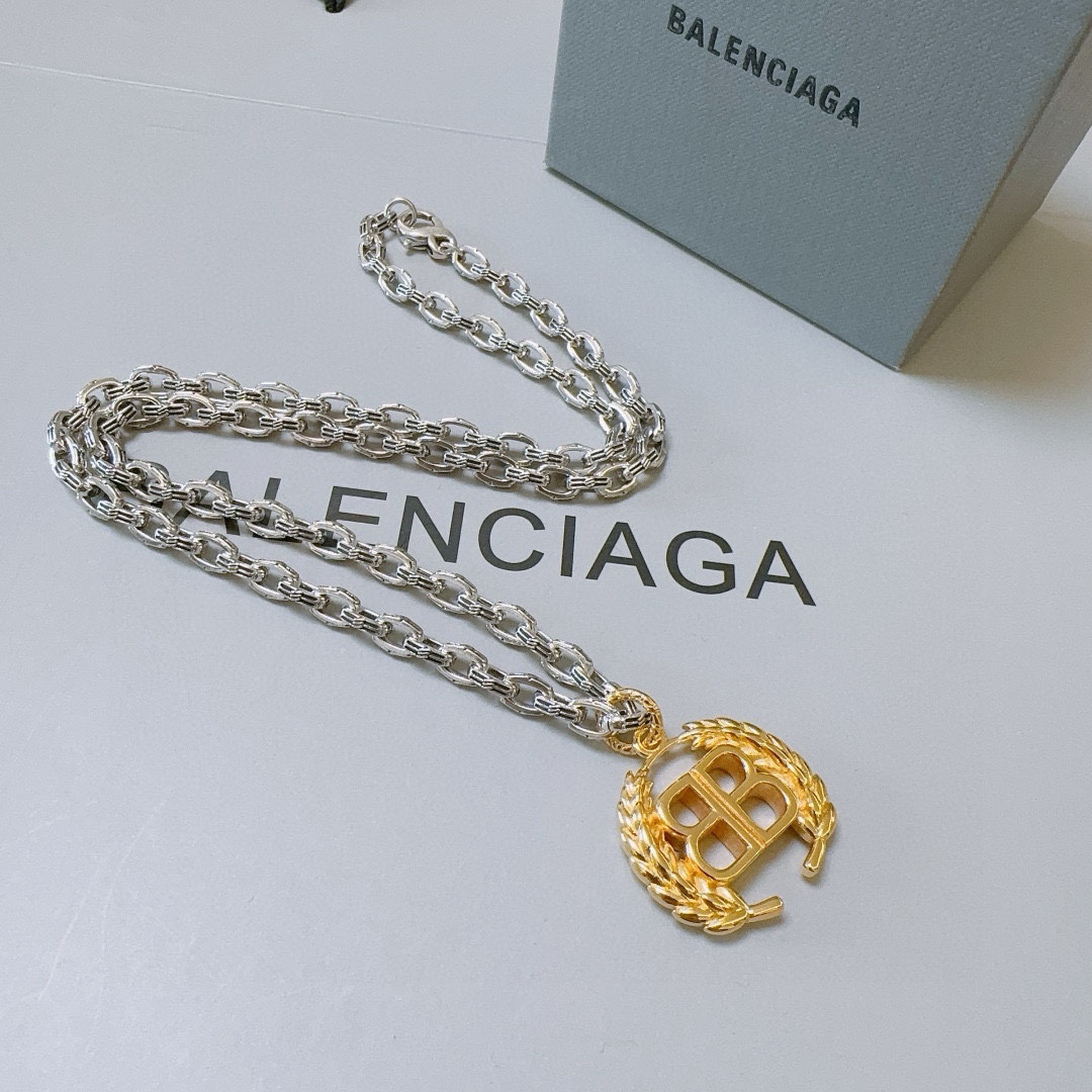 Balenciaga BB chain necklace