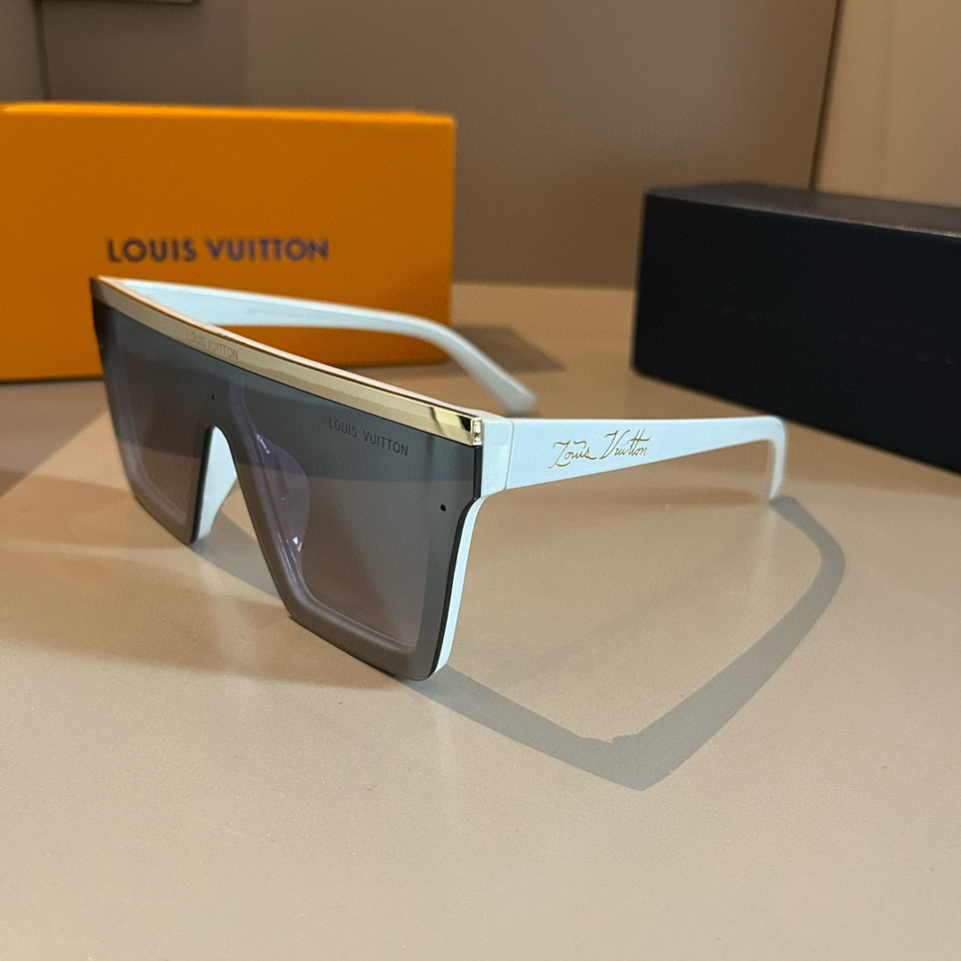 Louis Vuitton square-frame sunglasses