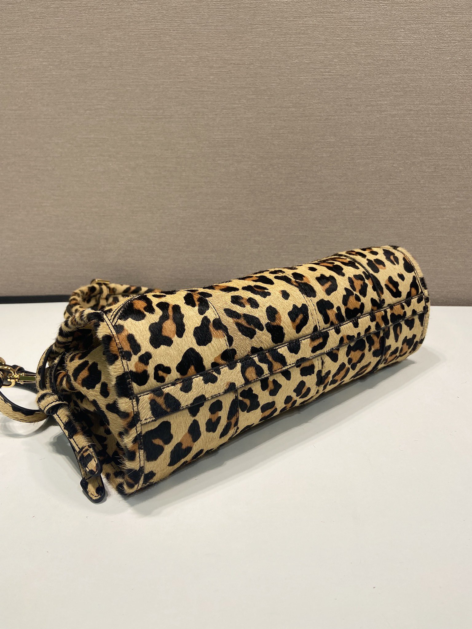 Prada lussolf handbag 1BA426
