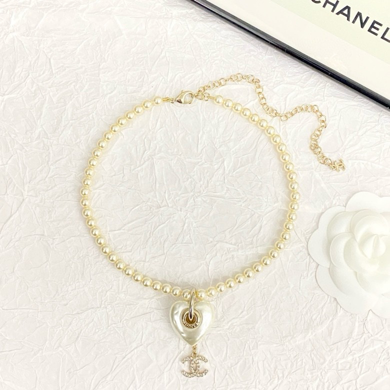CHAN 24 Milky White Heart Pearl Necklace