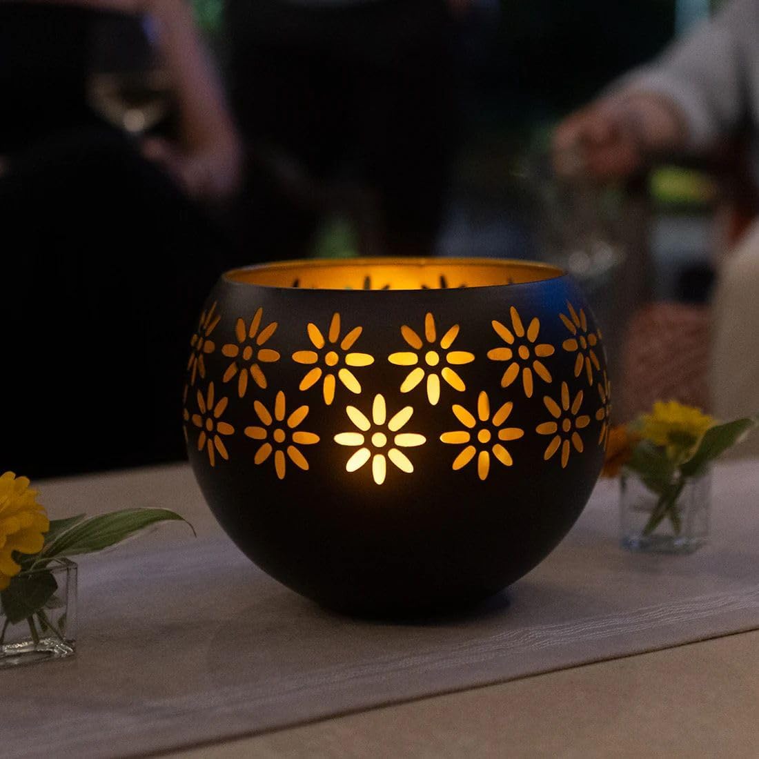 💖Last Day 49% OFF💖Decorative Metal Solar Patio Light with Flickering Flame