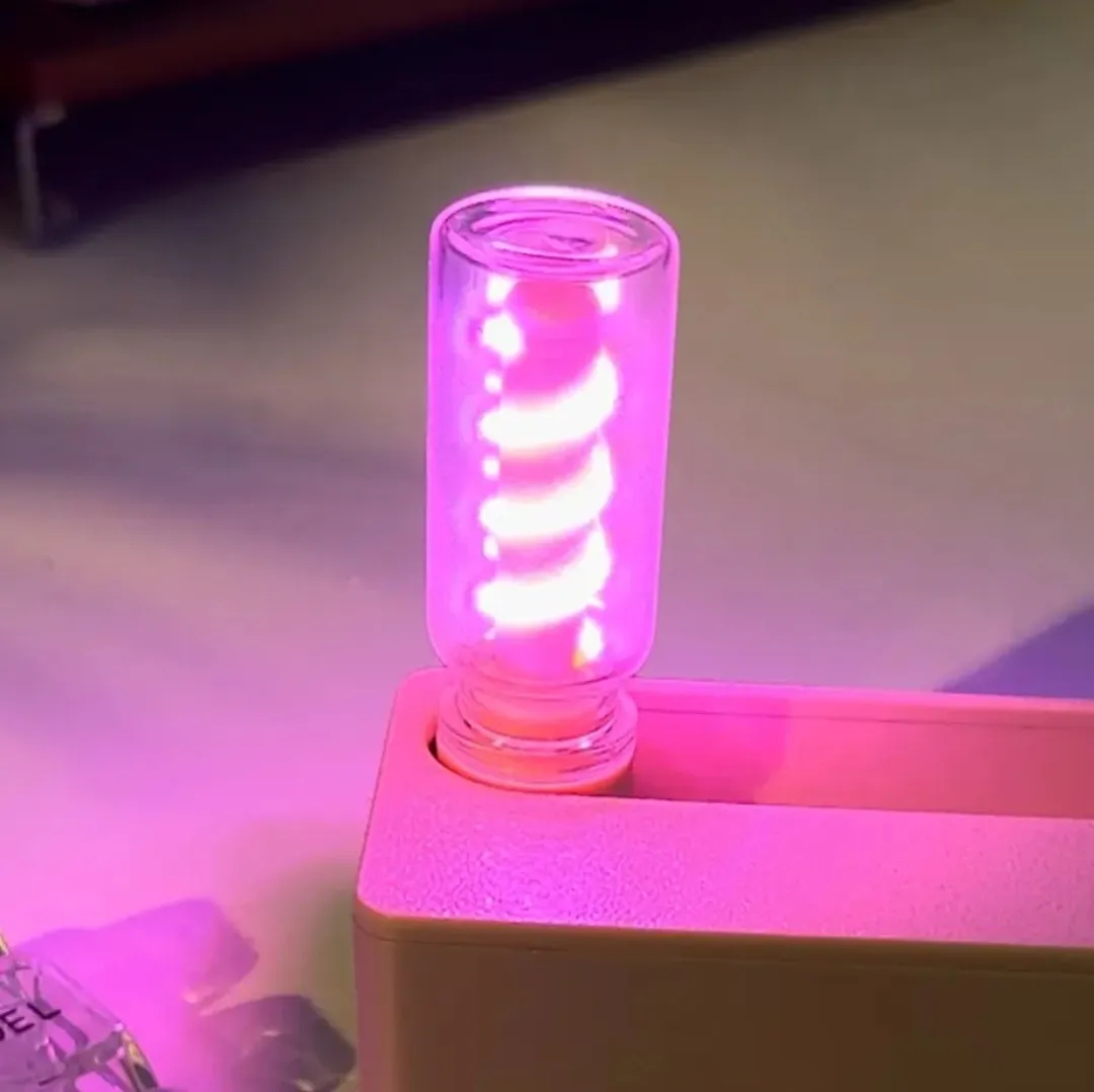 ✨Creative Magnetic Flippable Table Lamp