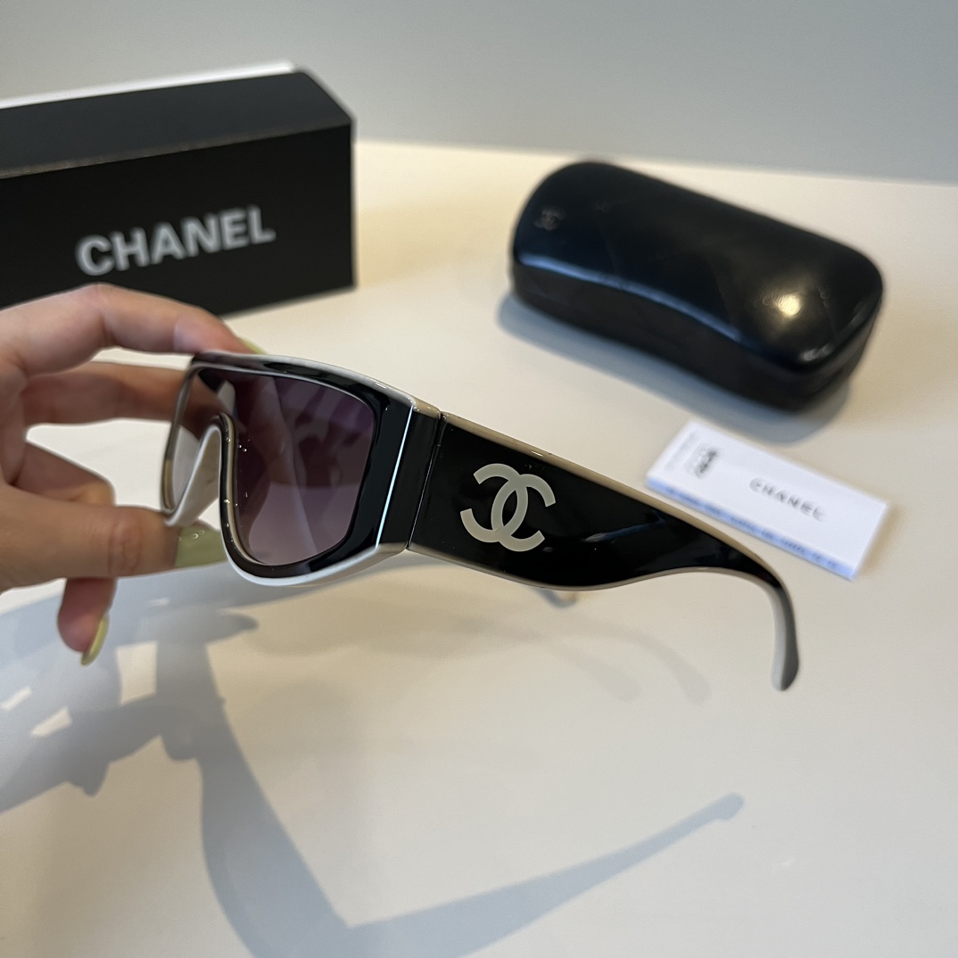 Chanel round frame sunglasses