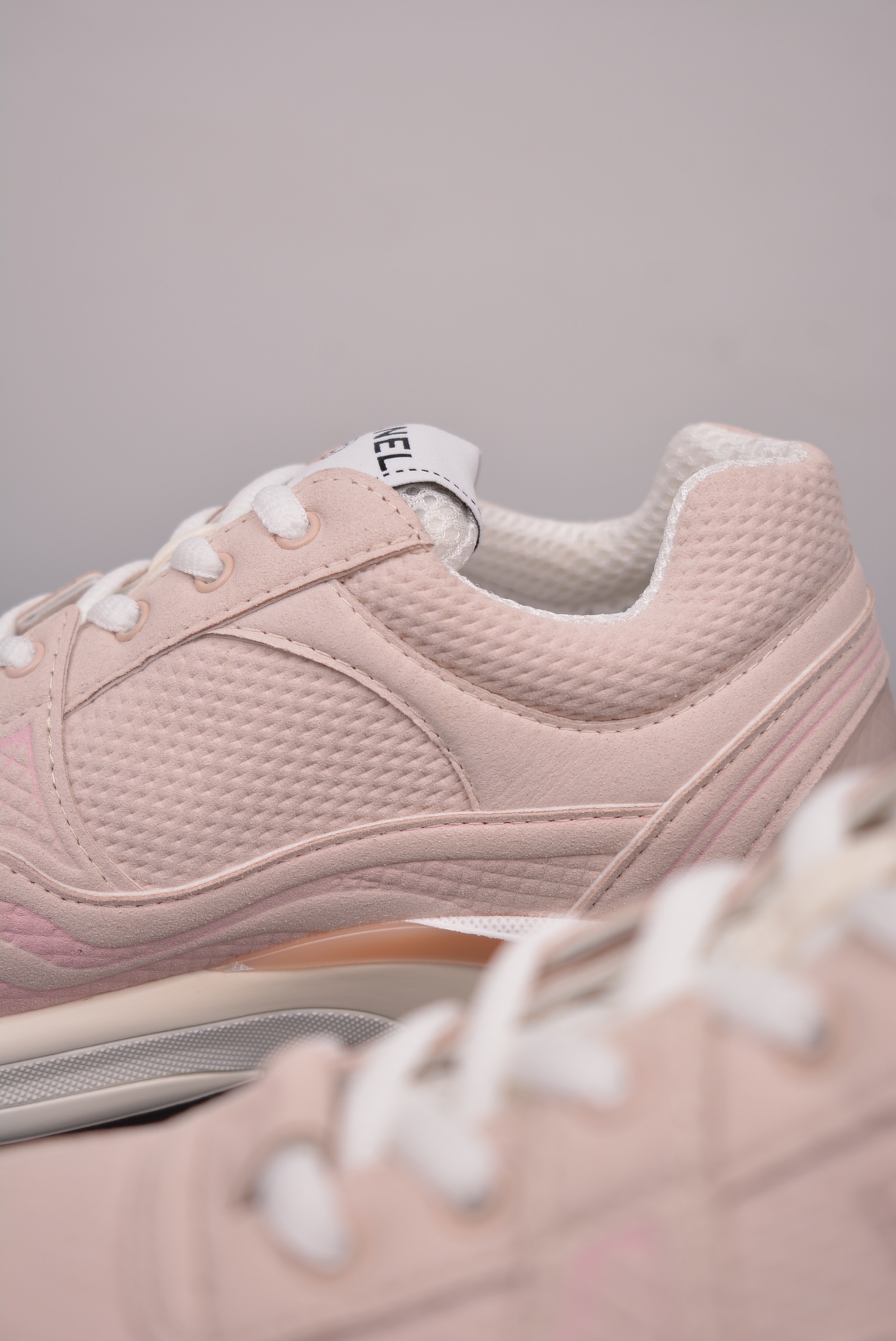 Chanel Cruise Logo Casual Low pink