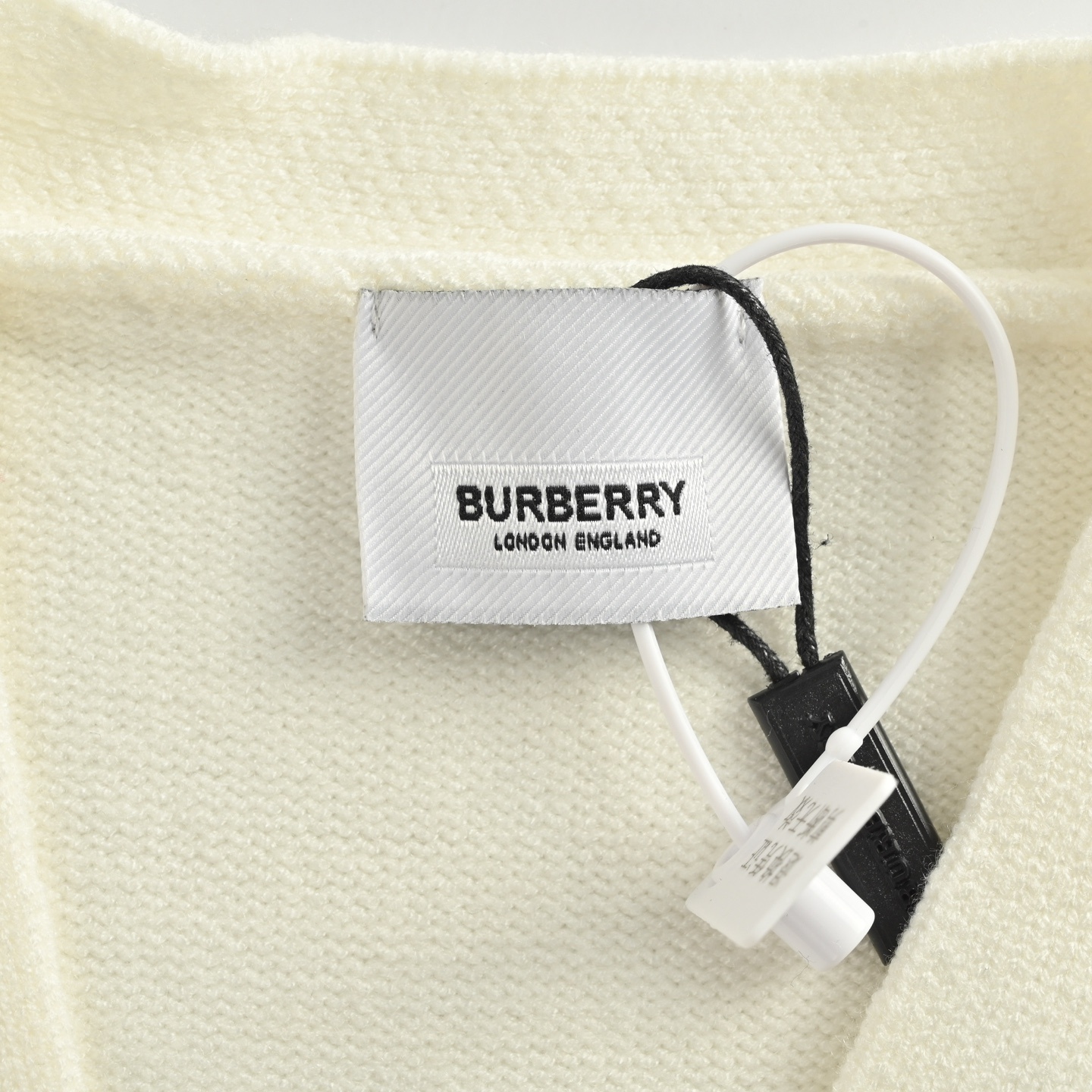 Burberry 25Fw Warhorse Jacquard Cardigan Sweater