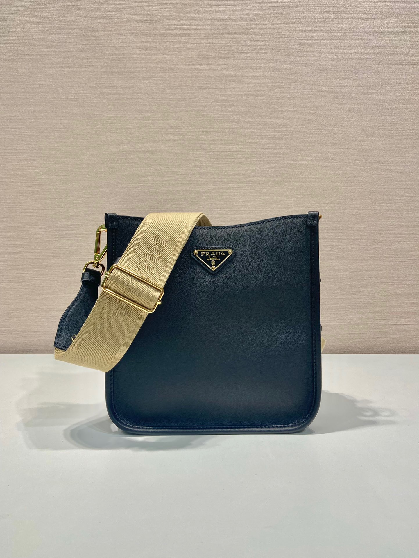 Prada tote shoulder bag 1BH220