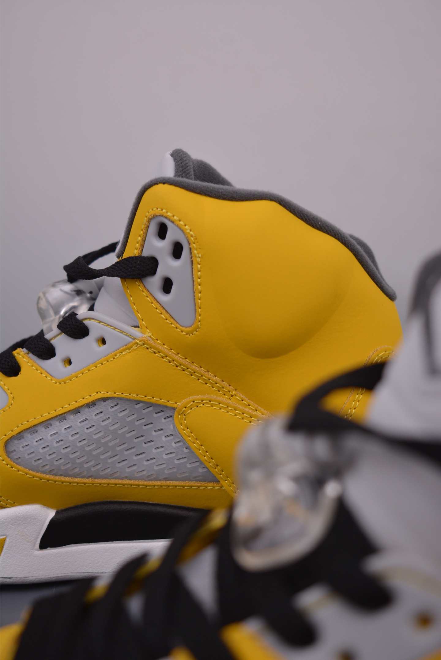 Air Jordan 5 