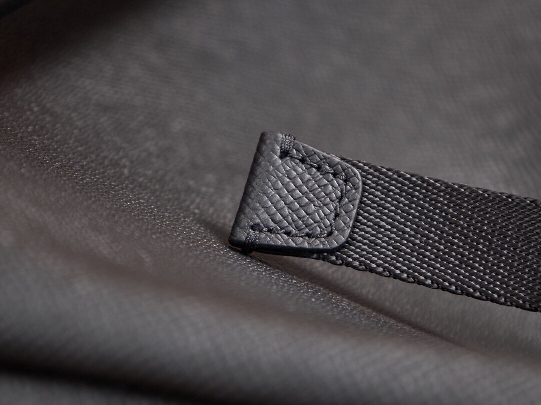 Louis Vuitton DISCOVERY Backpack M30230