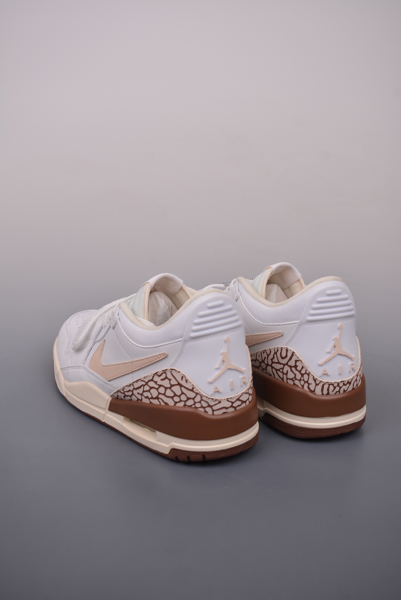 Air Jordan Legacy 312 Low White Brick Red FQ7827-100