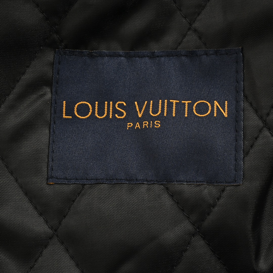 Fendi 24Fw double-sided trench coat with FF pattern printed on it
