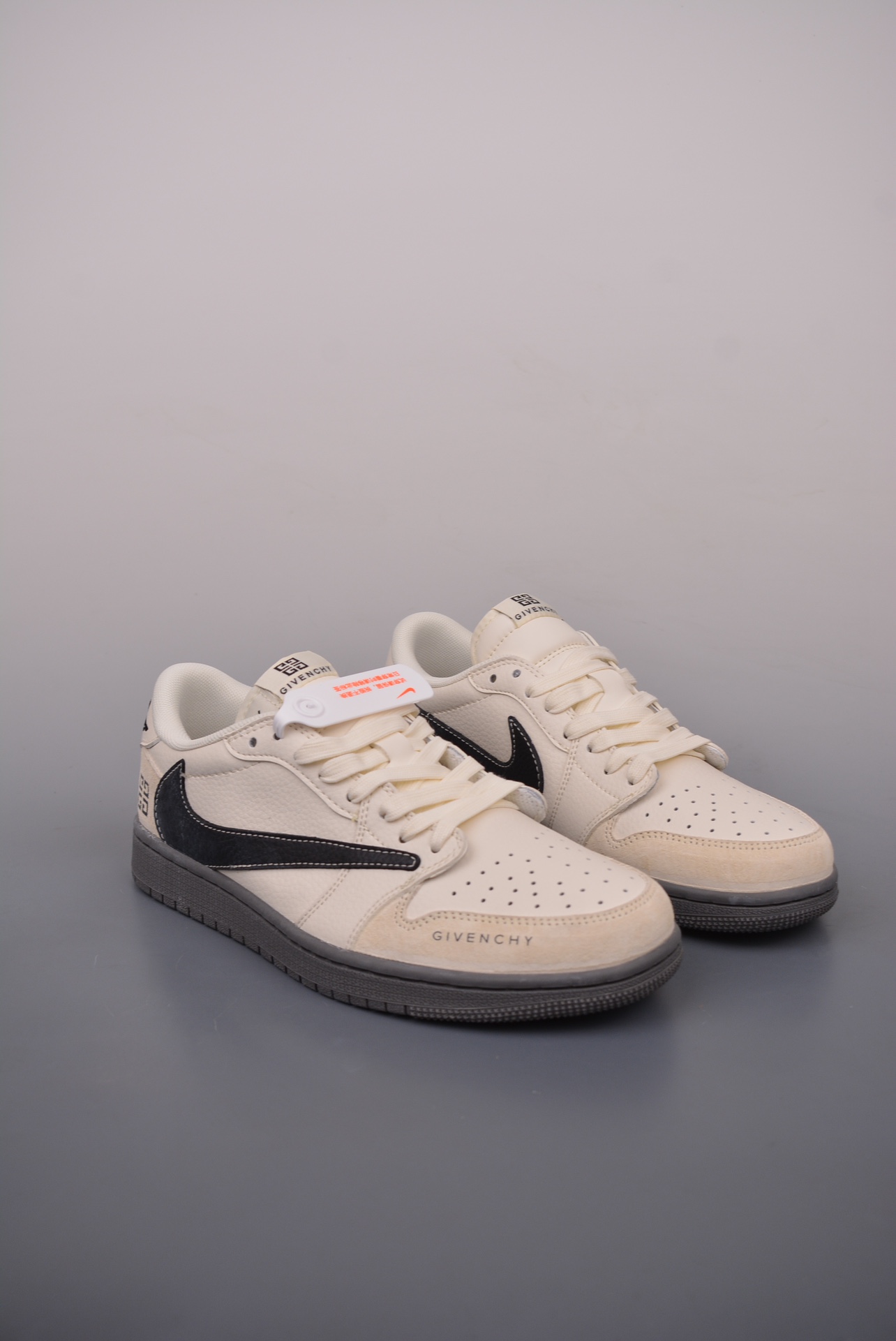 Givenchy x Travis Scott x Nike Air Jordan 1 Low OG SP off-white CF3688-030
