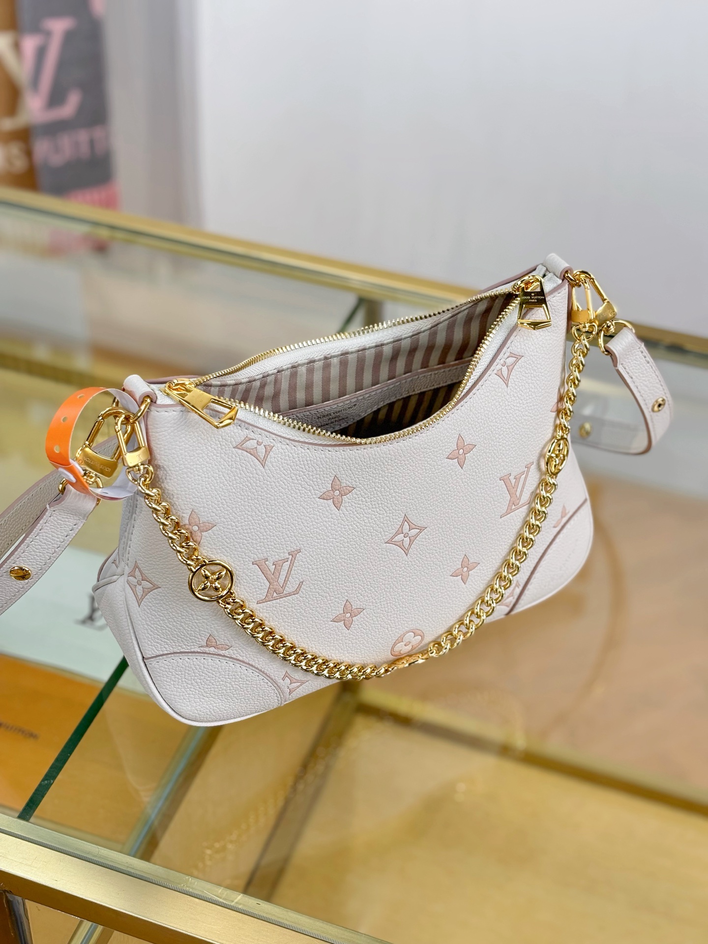 Louis Vuitton BOULOGNE handbag M14634