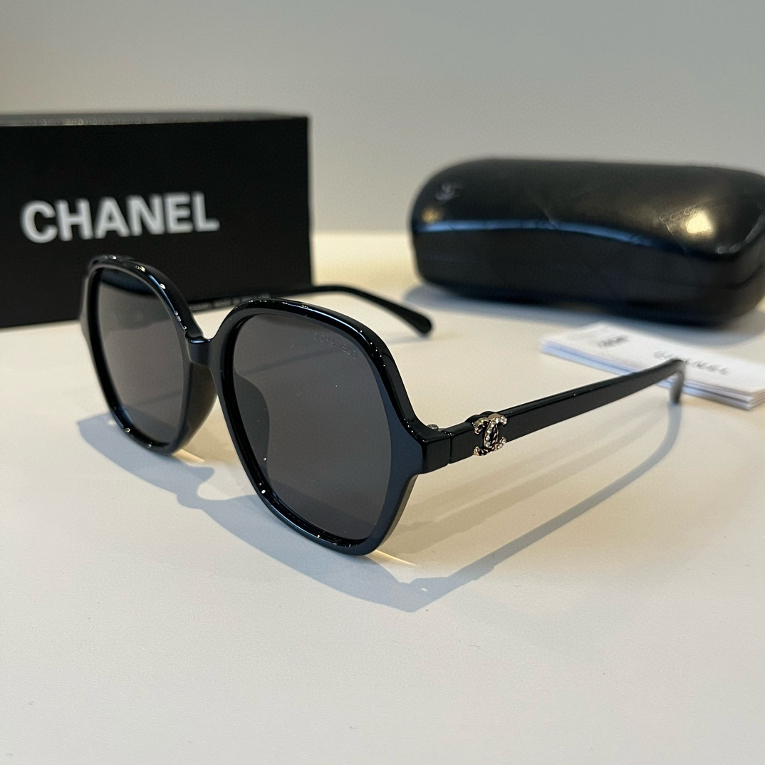 Chanel round frame sunglasses