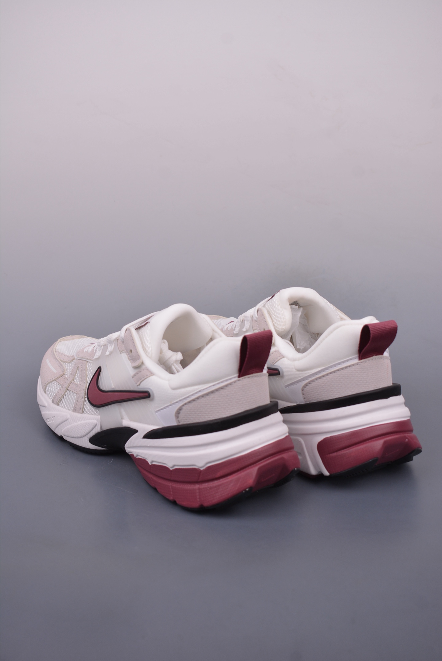 Nike Wmns V2K Runtekk Low running shoes white gray wine red hook HQ3500-100