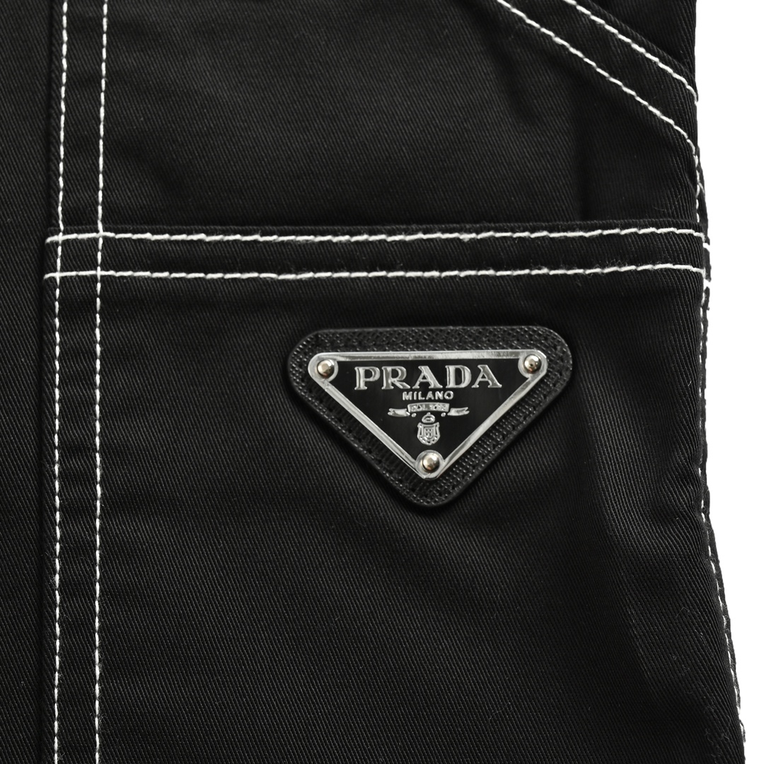 Prada 24ss triangle stitching cargo shorts