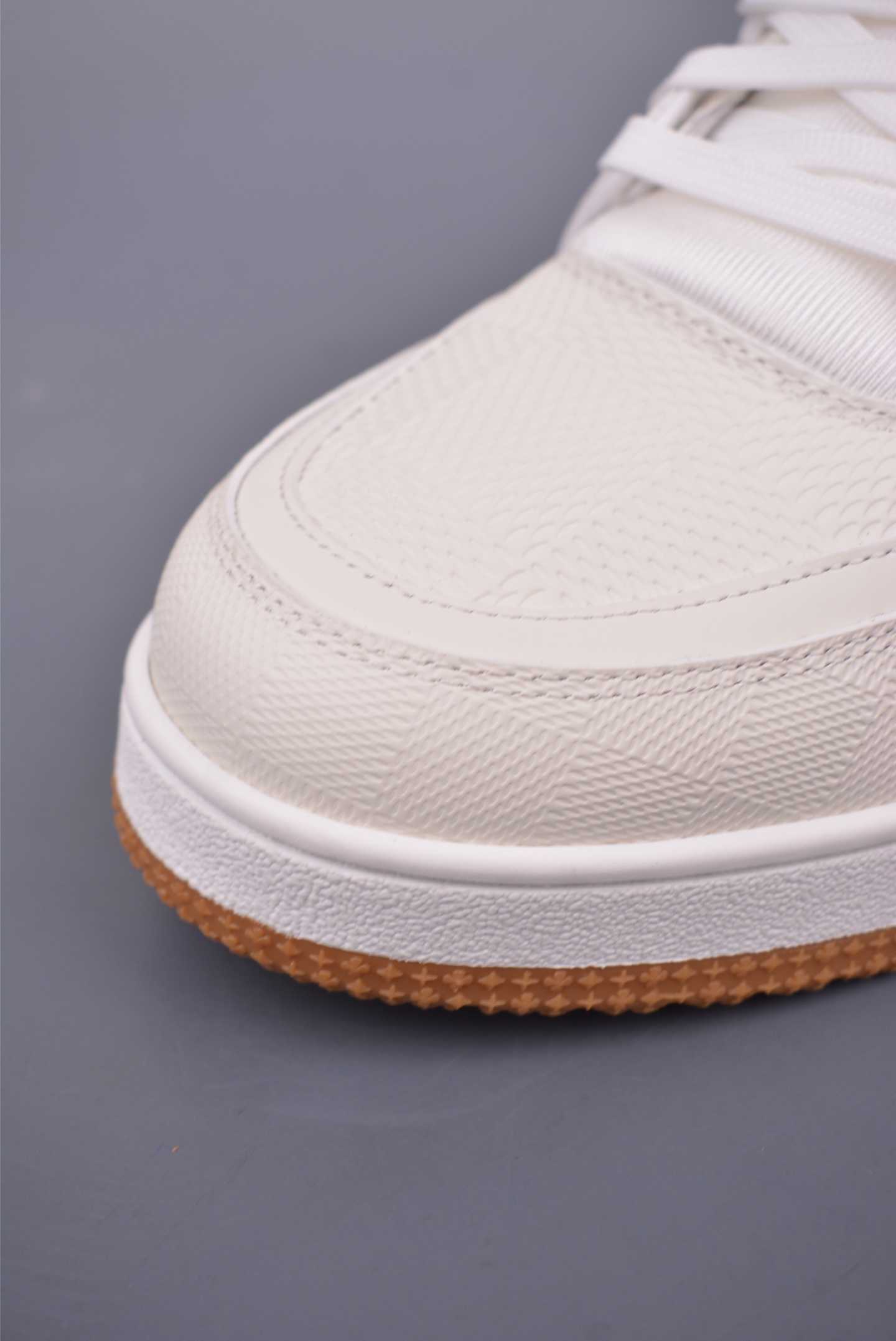 Louis Vuitton Trainer Sneaker Low 
