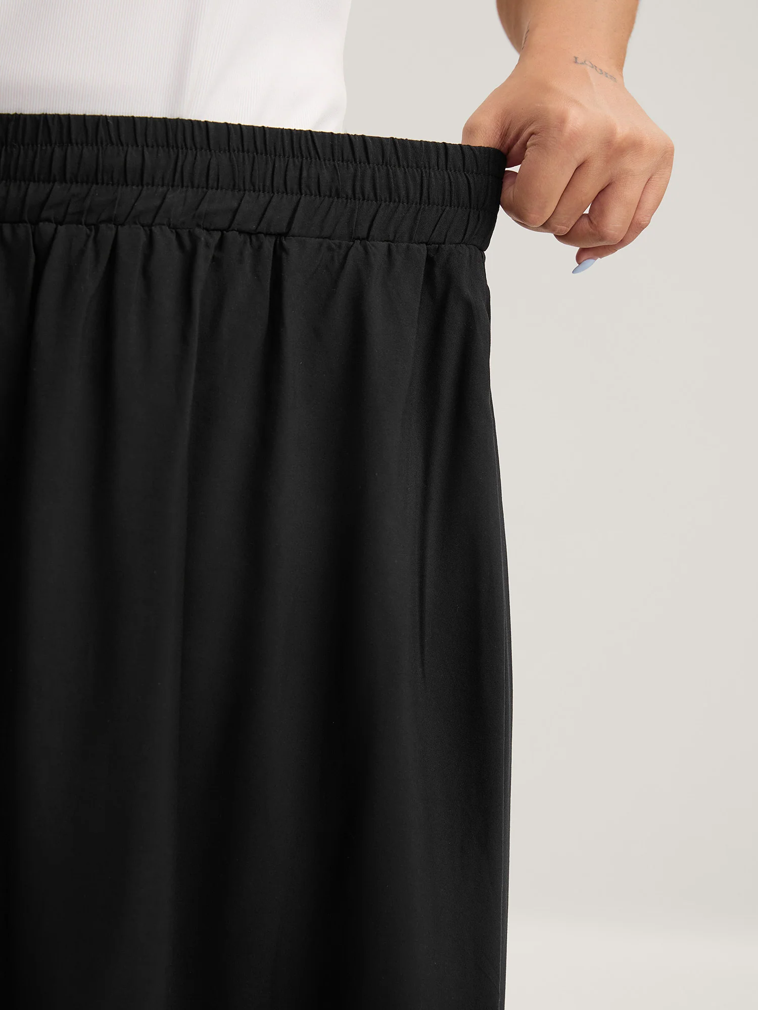 Shirred Lace Trim Pleated Midi Skirt