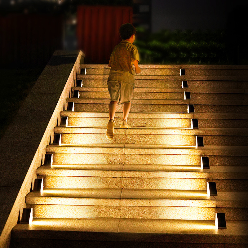 Solar anti-theft staircase light