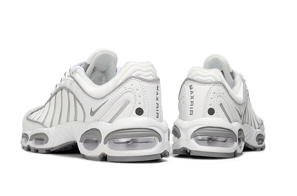 Air Max TailWind 4