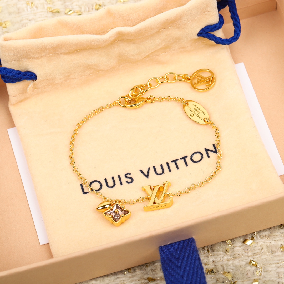Louis Vuitton Pink Diamond Four-Leaf Clover Bracelet