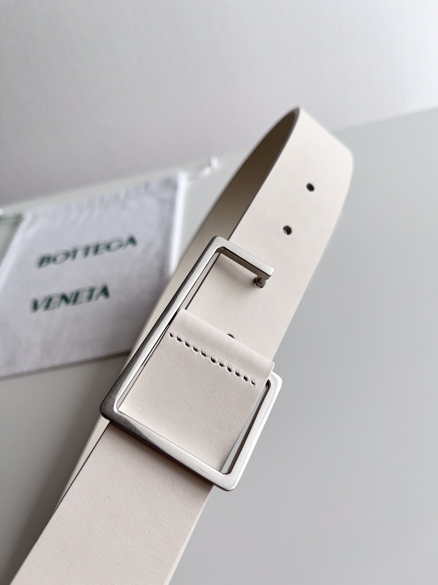 Bottega Veneta geometric buckle cowhide double-sided belt 3.5cm wide