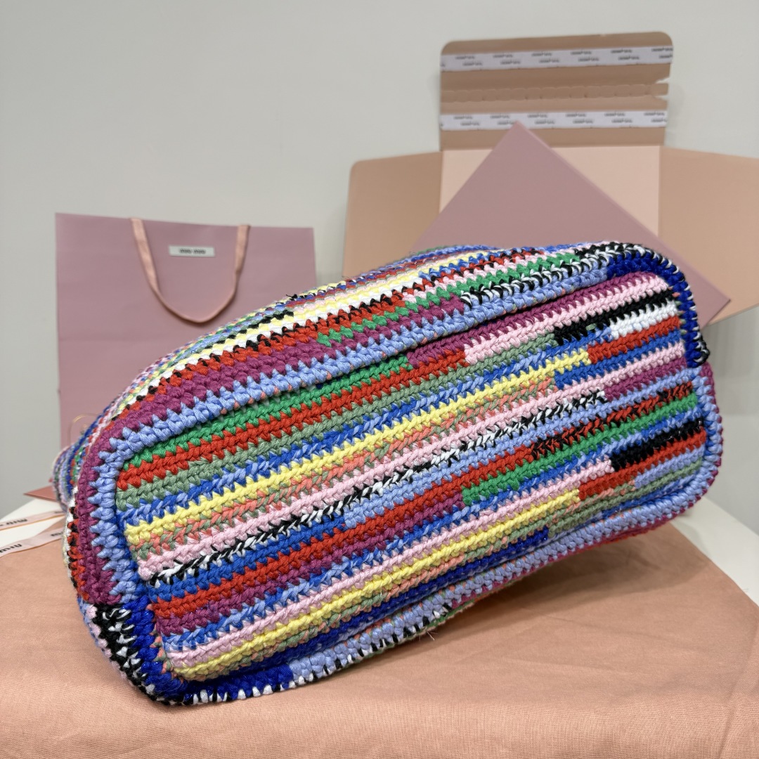 Miu Miu embroidered bag 5BG228