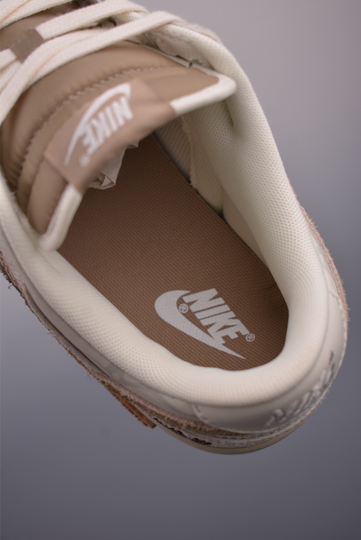 Nike SB Dunk Low 