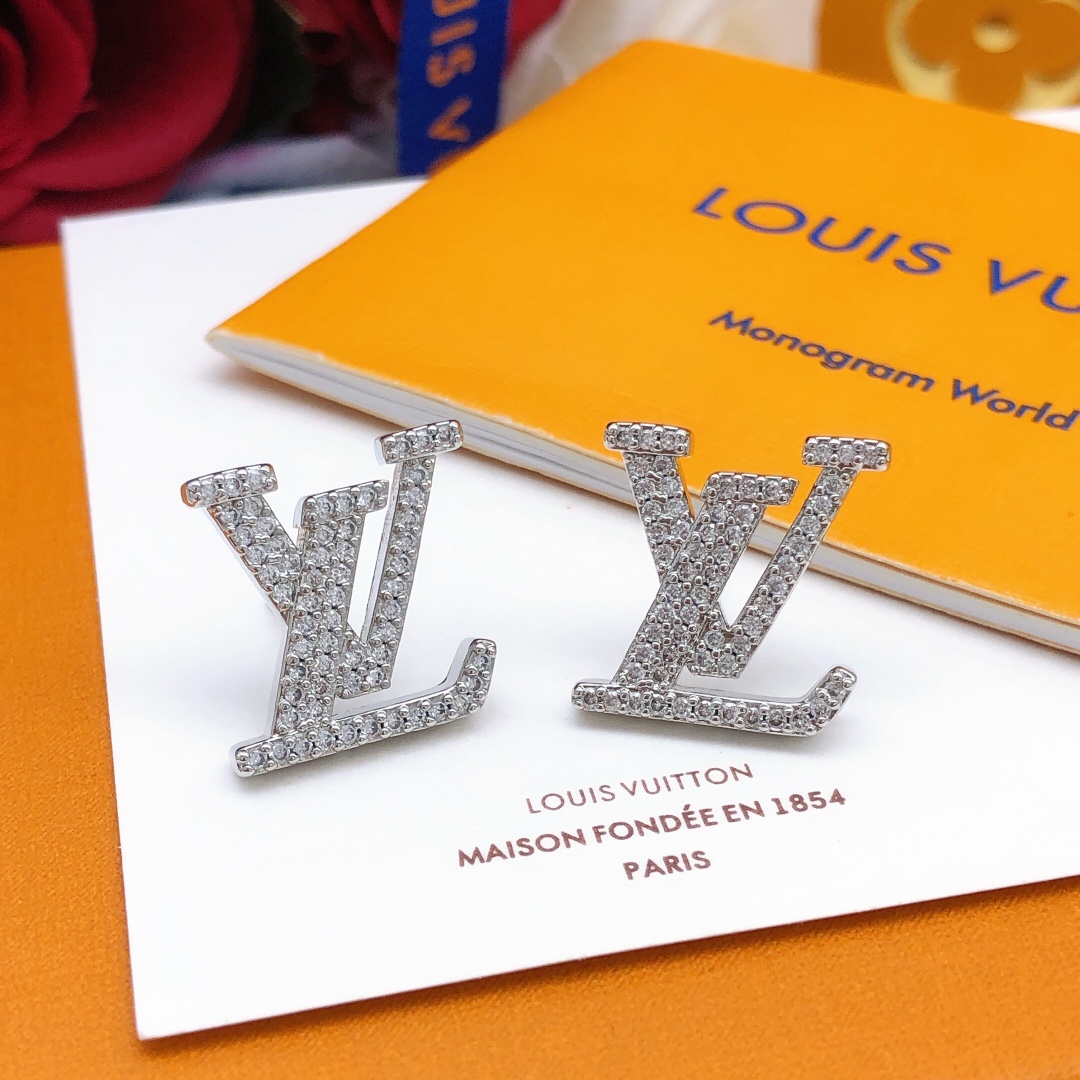 Louis Vuitton Letter Diamond Stud Earrings
