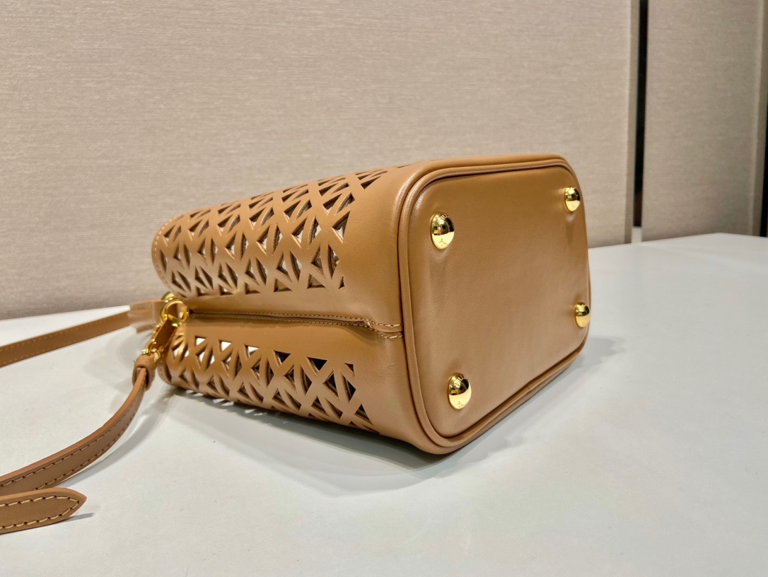 Prada hollow bucket bag 1BA217