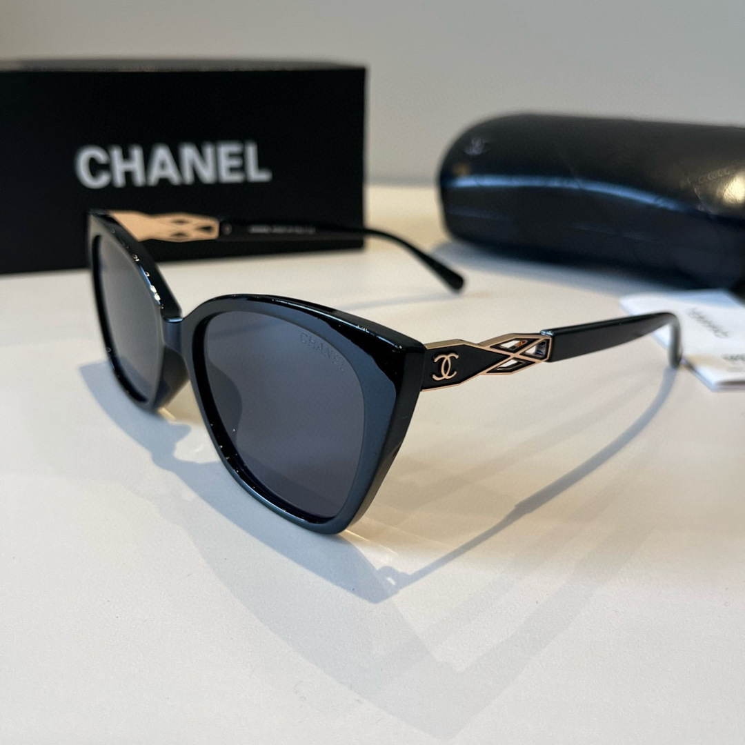 Chanel round frame sunglasses