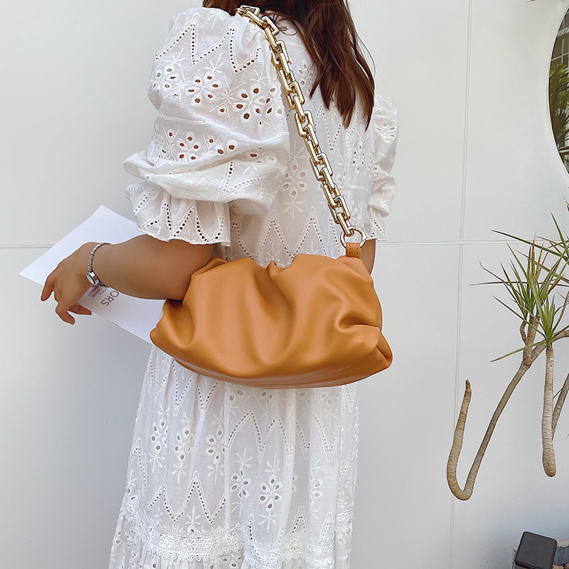 2021 Gold Chains Dumpling Clip Purse Bag