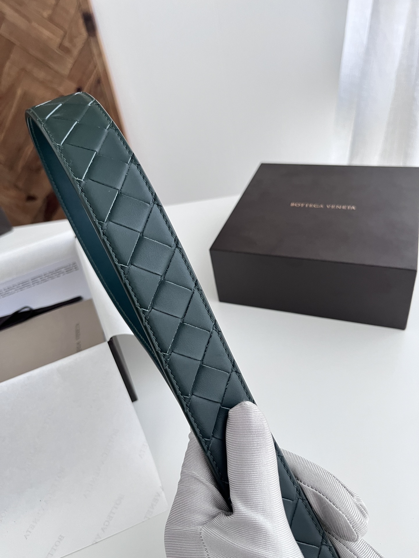 Bottega Veneta woven leather belt with rotating pin buckle, 3.5cm wide