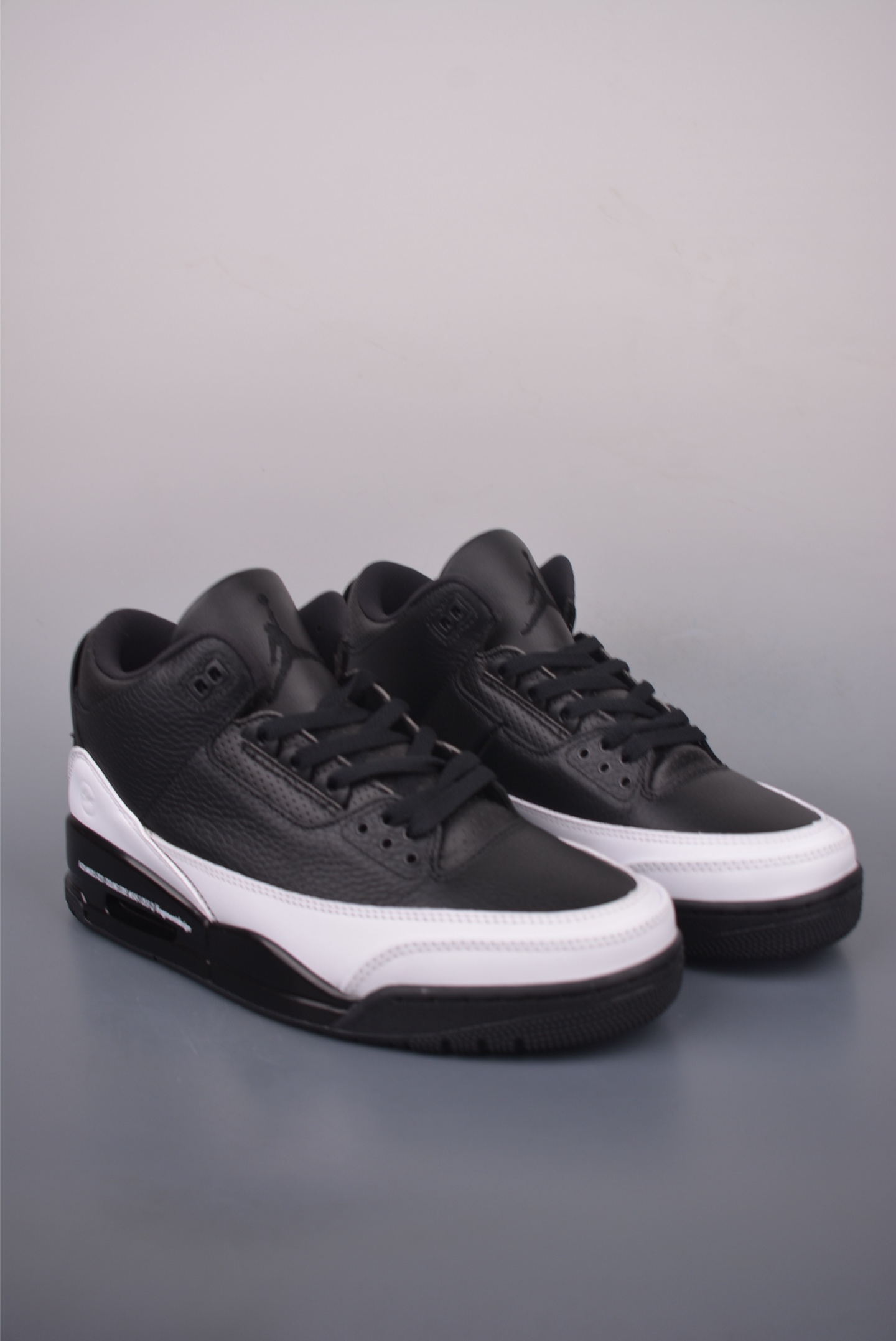 Fragment Design x Air Jordan 3 Retro DA3595-001