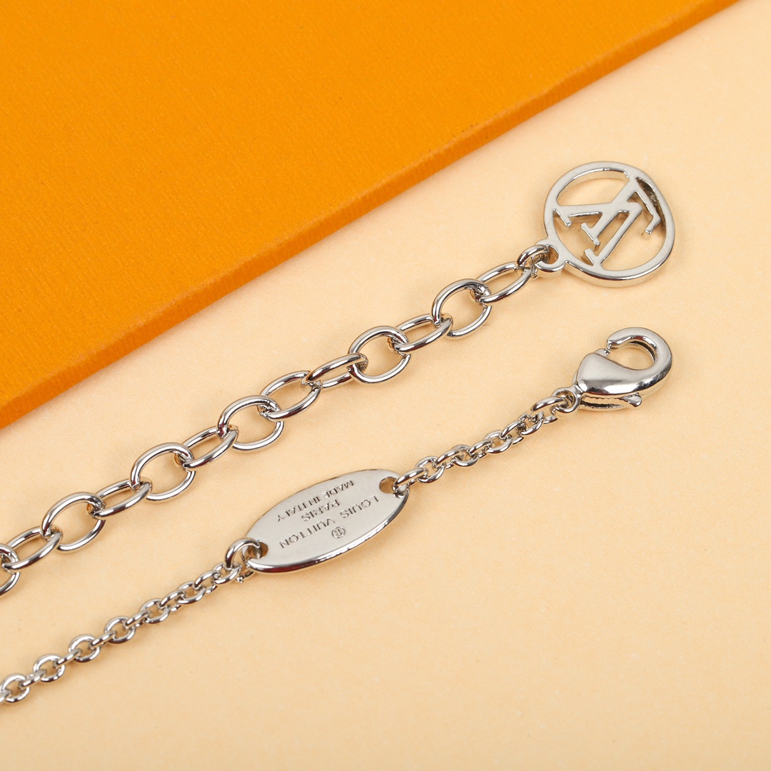 Louis Vuitton round logo diamond bracelet