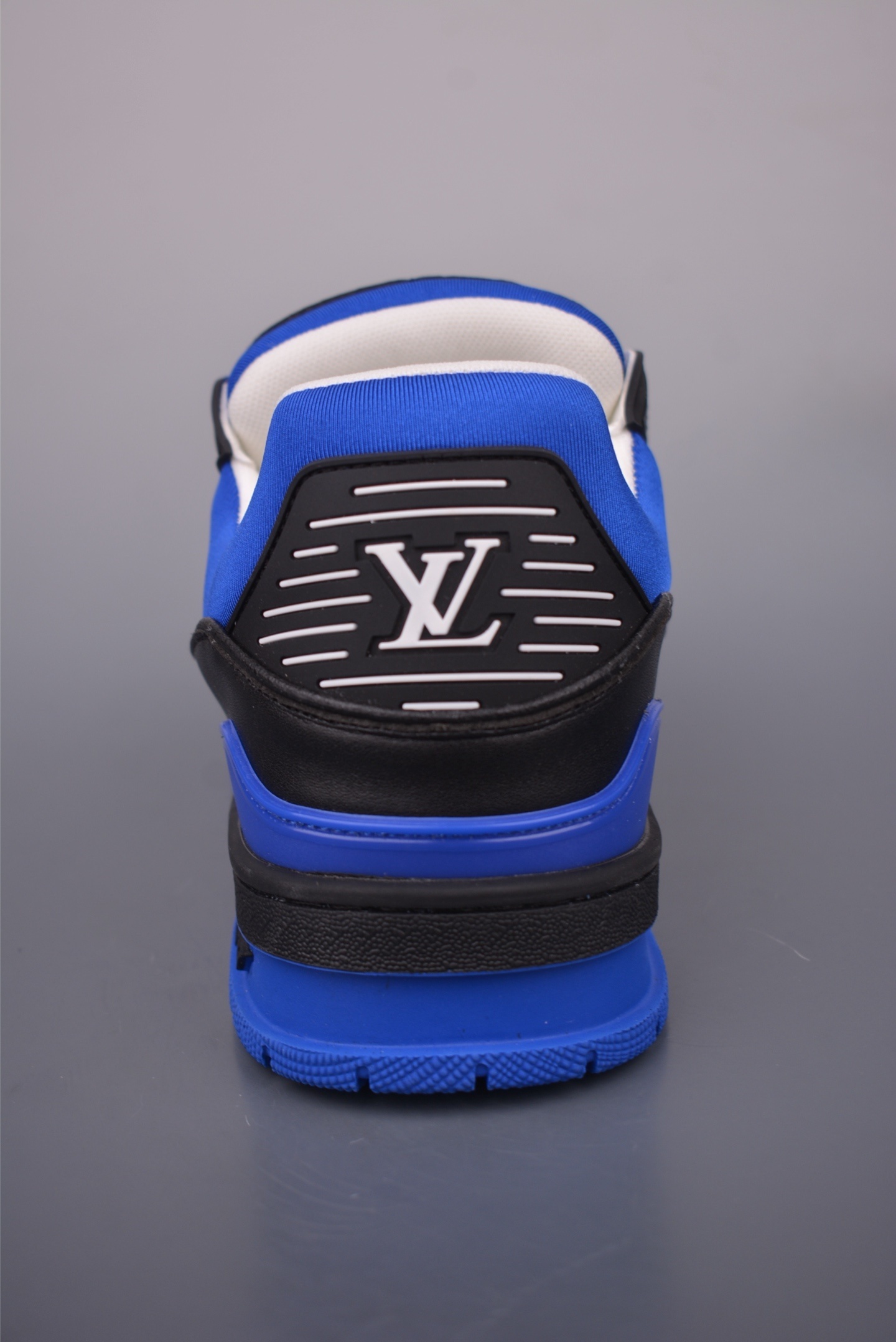 Louis Vuitton Trainer Sneaker Low 