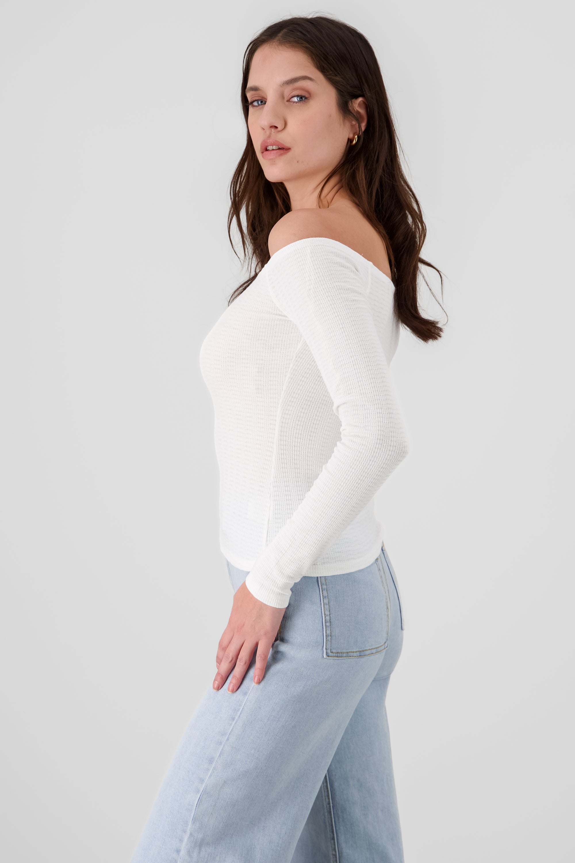Shoulderless Knit Top