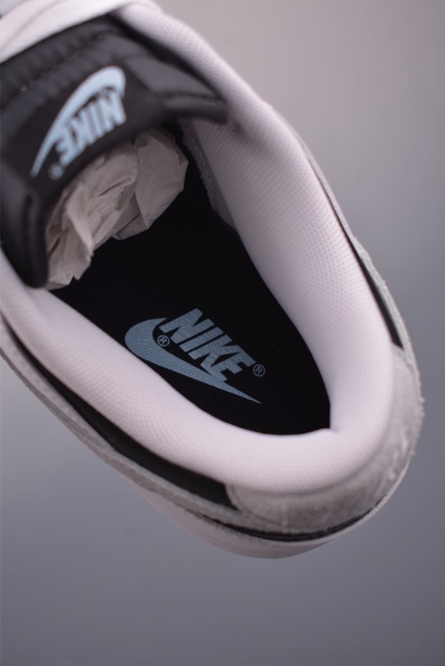 NIKE SB Dunk Low 